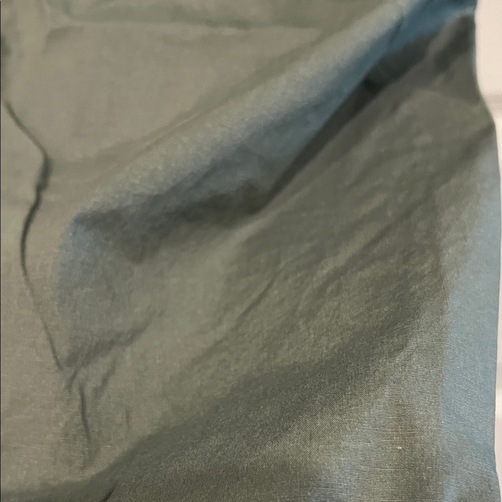 Chico's Olive Green Capris/Cropped - Picture 12 of 12